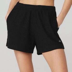 ALO Yoga Black Ribbed Athletic Shorts with Pockets